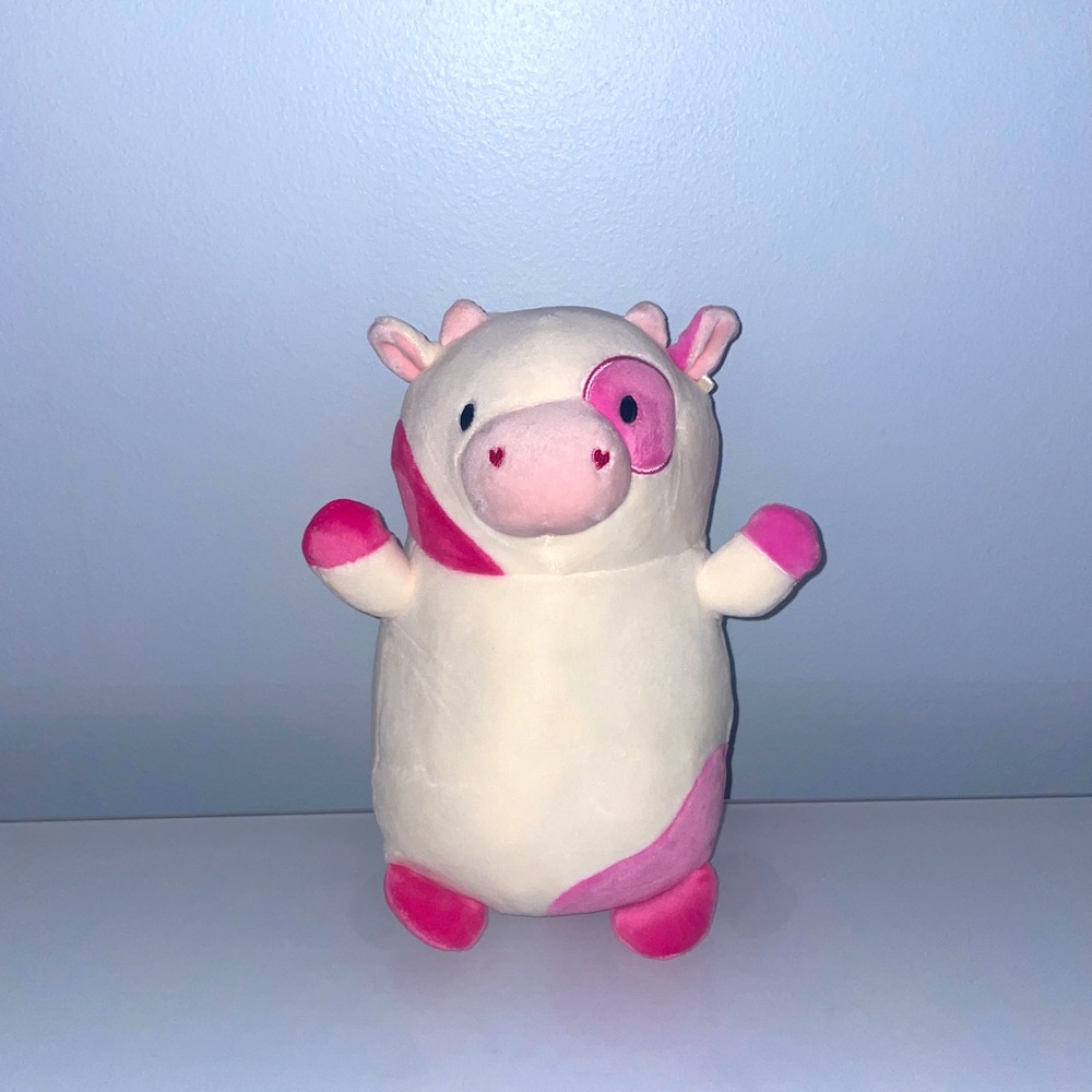 Brand New Caedyn Hugmee Squishmallows 10” Squishmallow Cow Valentines Day